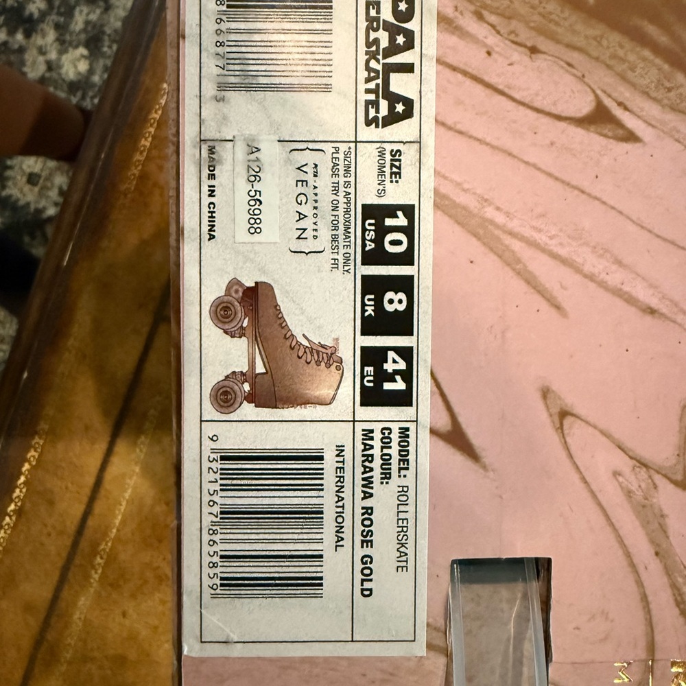 Holographic High-Top Roller Skates - Pink Iridescent - Picture 2 of 3